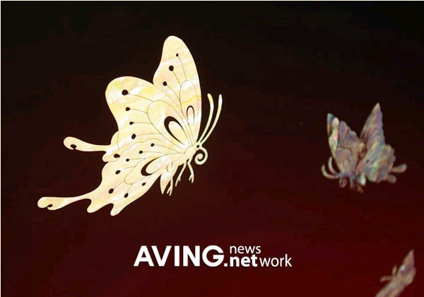 Winia Mando KIMCHI REFRIGERATOR – Butterfly SHELL DESIGN – 2008 YEAR